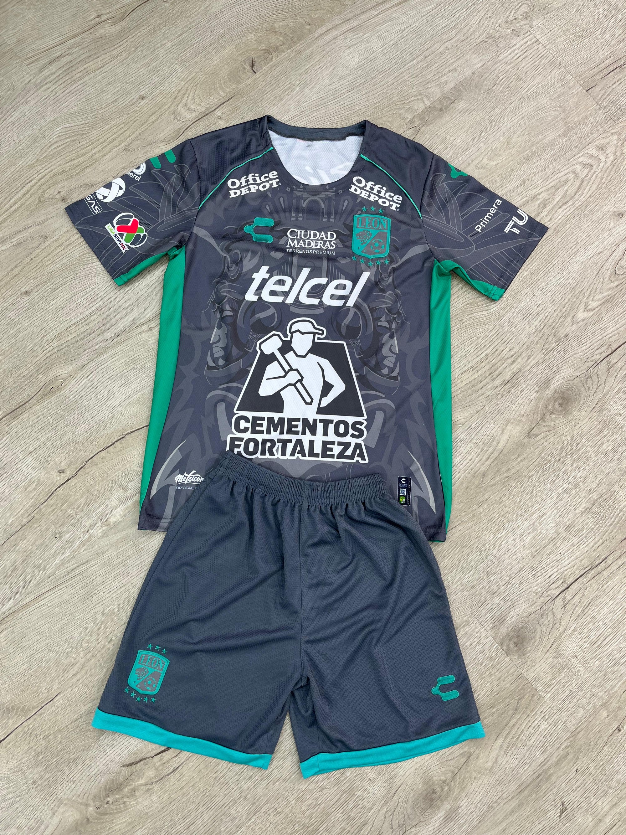Uniforme Importado Caballero 2.0